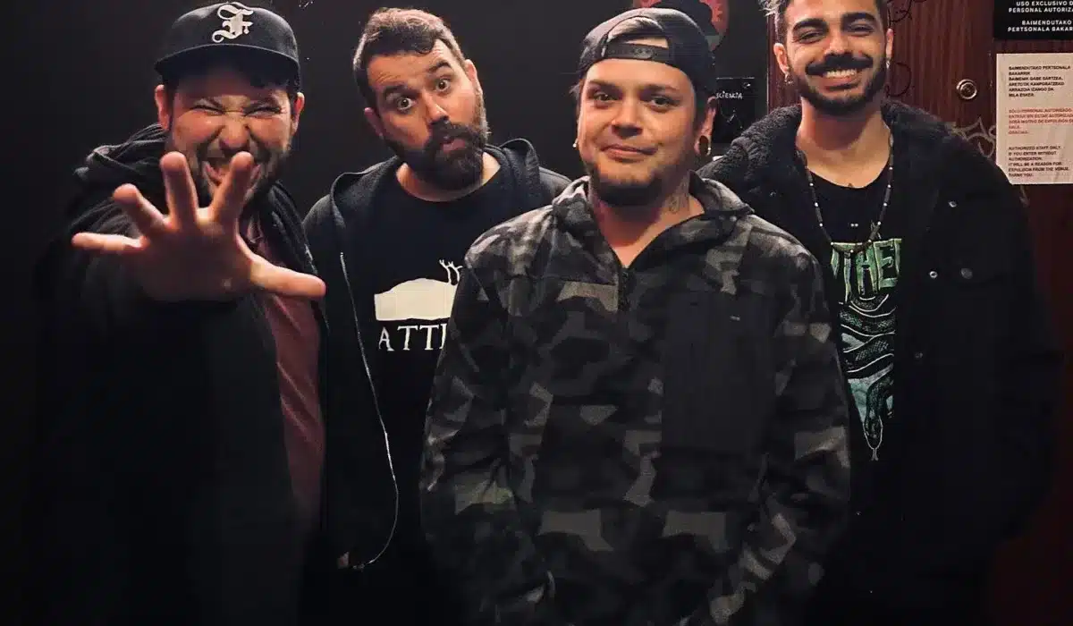 Pinata Protest & Main Line 10 @ Intergalactic Bar, Palma – Bild 3